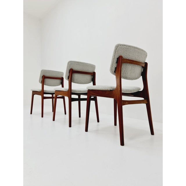 Vintage Danish teak, chair with Teddy Fabric , 1960s Made in Denmark in the 60s Dimensions: Width: 48 cm Depth: 50 cm...