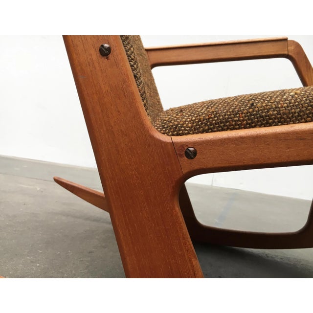 Beige Mid-Century Danish Teak Model 100 Rocking Chair by Søren Georg Jensen for Kubus Møbler, 1960s For Sale - Image 8 of 18