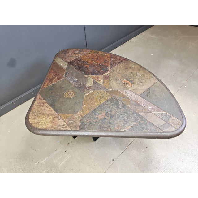 Brutalist Slate Stone Coffee Table, 1980s, in Good conditions. Designed 1980 to 1989