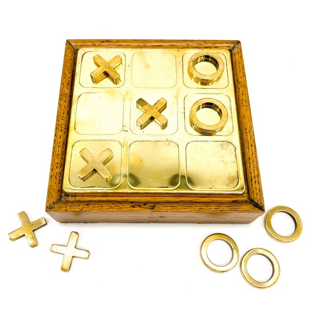 Aldo Tura Mid-Century Modern Brass Tic-Tac-Toe Game Set in Wood Box – Hollywood Regency / Desk Accessory For Sale - Image 4 of 13
