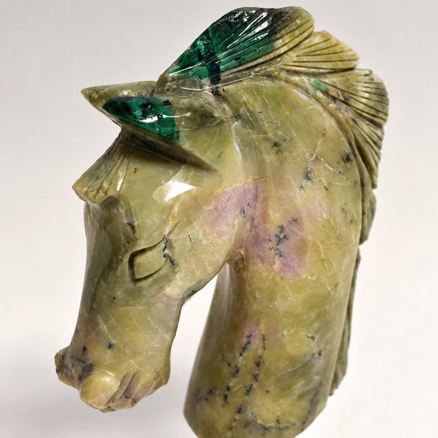 Gemstone Emerald Horse Bust Sculpture Full Emerald Base Hand Carved For Sale - Image 12 of 14