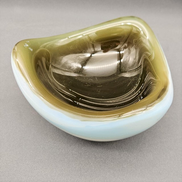 Vintage Sommerso Murano Glass Ashtray from Barbini, Italy, 1960s For Sale - Image 4 of 8