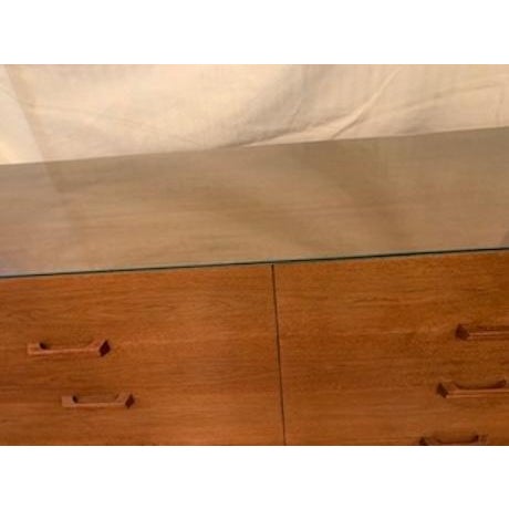 Mid-Century Modern 1950s Ramseur Mid Century Modern 8 Drawer Dresser For Sale - Image 3 of 17