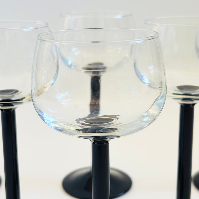 1980s Vintage Postmodern Black Stemmed Champagne Coupes by Luminarc, France - Set of 6 For Sale - Image 5 of 9