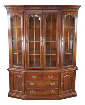 Late 20th Century Thomasville Collectors Cherry Traditional Canted Front Lighted China Cabinet