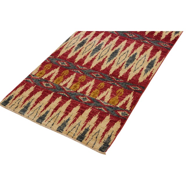 Modern Ziegler Pink/Green Wool Runner Rug- 2 Ft. 7 In. X 7 Ft. 5 In. For Sale - Image 4 of 10