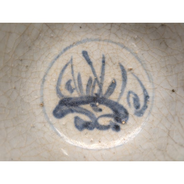 Antique Chinese Ming Dynasty Porcelain Swatow-Ware Bowl Dragon and Phoenix Motif For Sale In Dallas - Image 6 of 7