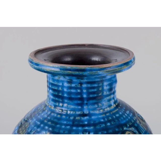 Vase in Rimini Blue Glazed Ceramic with Geometric Pattern by Aldo Londi for Bitossi, 1960s For Sale - Image 3 of 8
