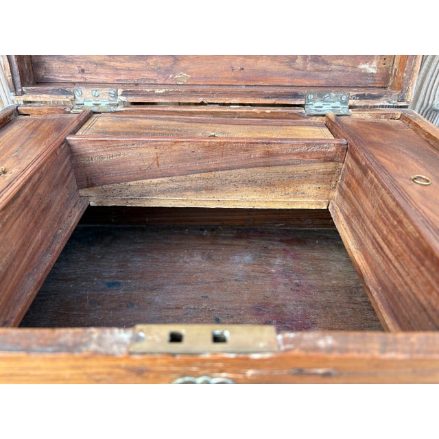 Chest in Wood and Brass For Sale - Image 16 of 18