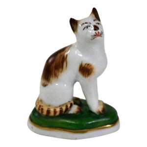 Vintage Chelsea Style Porcelain Cat Figurine on Green & Gold Plinth