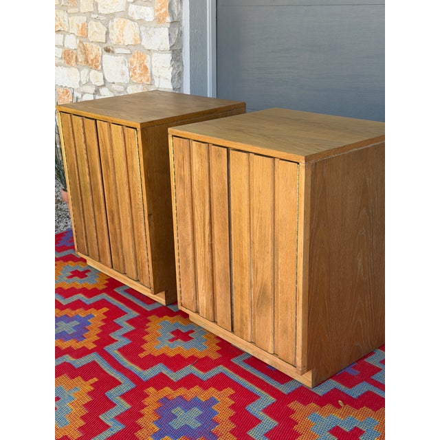 1950s Pair of Danish Oak Cabinets by Sligh Furniture For Sale In Austin - Image 6 of 8