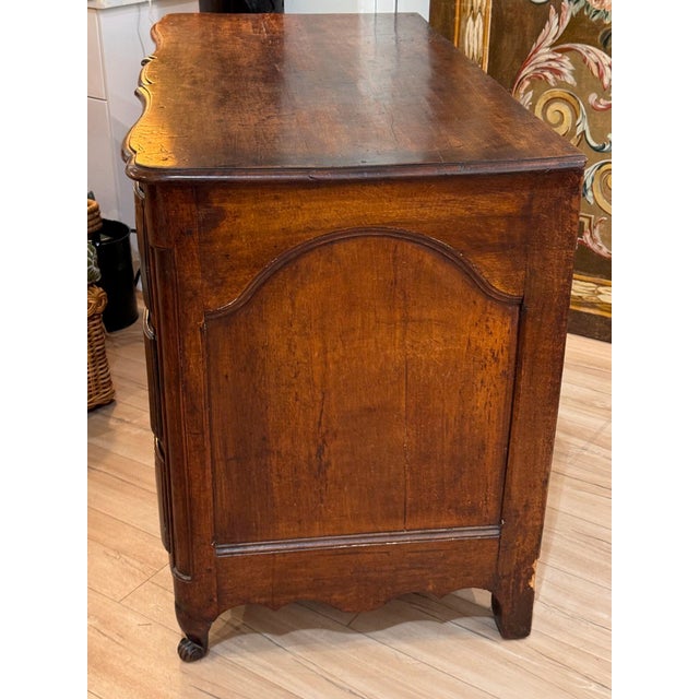 Early 18th Century French Provincial Walnut Commode For Sale - Image 15 of 16