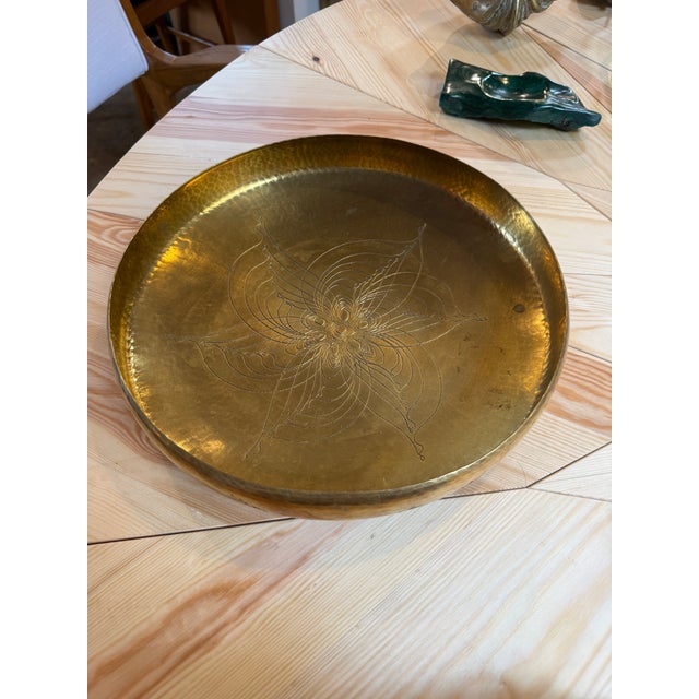Modern Hand-Hammered Brass Centerpiece Bowl With Engraved Floral Motif, 1970s For Sale - Image 3 of 7