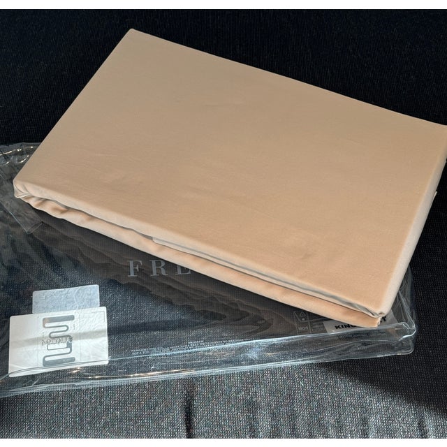 Contemporary Frette Monza King Duvet – Sand, 100% Cotton Sateen New With Tags, Made in Italy For Sale - Image 3 of 3