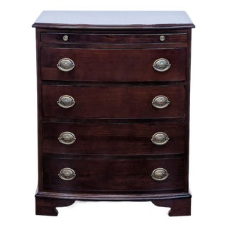 Bombay Company Classic 4 Drawer Chest in a Mahogany Finish For Sale