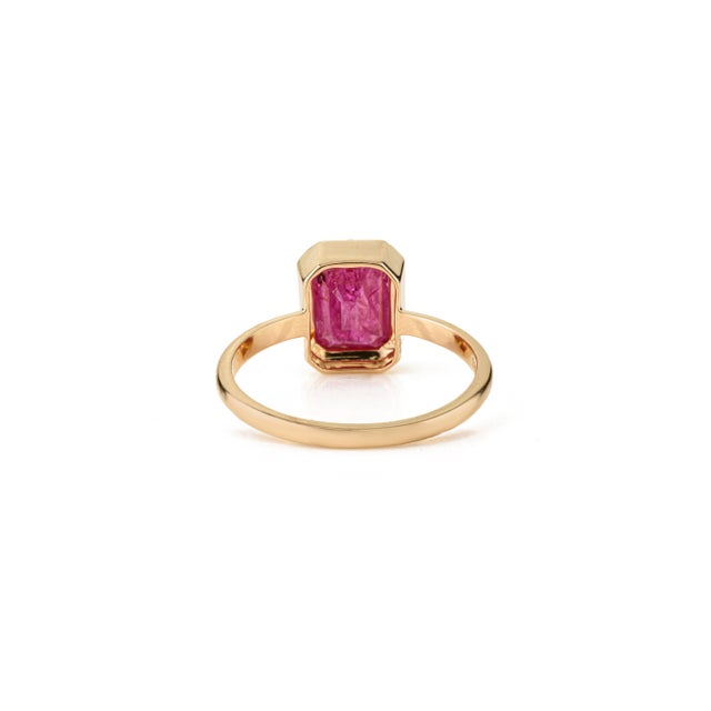 Metal Contemporary Pinion Bezel Set 2.2 Ct Octagon Ruby Ring Size 6.5 in 18k Solid Gold For Sale - Image 7 of 16
