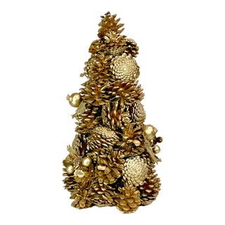1980s Arts & Crafts Folk Art Pinecones, Pomegranates & Holly Christmas Tree For Sale