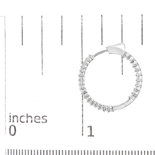 Early 21st Century 14K White Gold 3.0 Cttw Princess Cut Diamond Inside Out Hoop Earrings (G-H Color, SI2-I1 Clarity) - 28 MM For Sale - Image 5 of 5