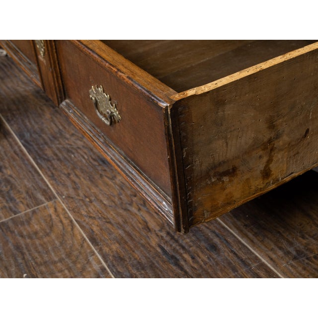 English 1810s George III Period Geometric Front Oak Chest with Five Drawers For Sale - Image 11 of 12