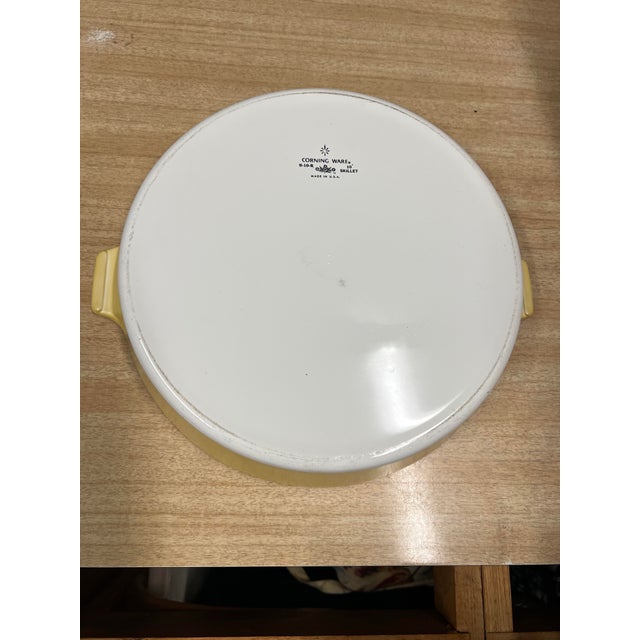 Mid-Century Modern 1960s Mid Century Modern Yellow Corning Ware Bake & Serve Round Dish For Sale - Image 3 of 5