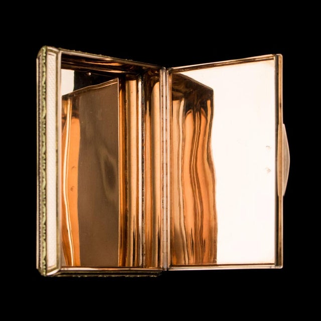 Mid 19th Century Antique 19th Century French 18k Two-Colour Gold & Enamel Snuff Box, 1840s For Sale - Image 5 of 13