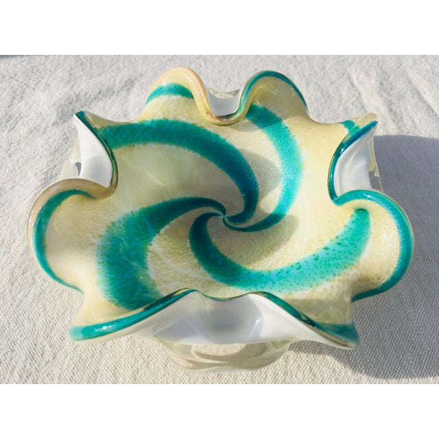 Alfredo Barbini Vintage Alfredo Boggini Marano Green and White Swirled Italian Art Glass Bowl. For Sale - Image 4 of 11