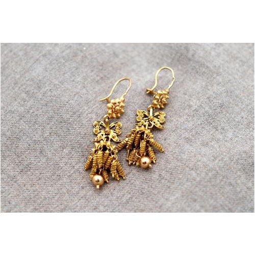 Gold earrings with pendant reliefs and tilting ball. Metal: Gold. Origin: Portuguese. Brand: Dragão. Weight: 7.09 grams....