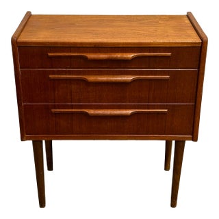 1960s Danish Teak Mid Century Modern 3 Drawer Commode Night Stand Apartment Sized Storage For Sale