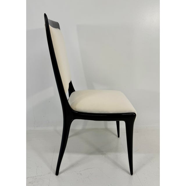 1950s Vintage Italian Chairs in Black Lacquered and Cream Velvet by Vittorio Dassi, 1950s, Set of 6 For Sale - Image 5 of 10