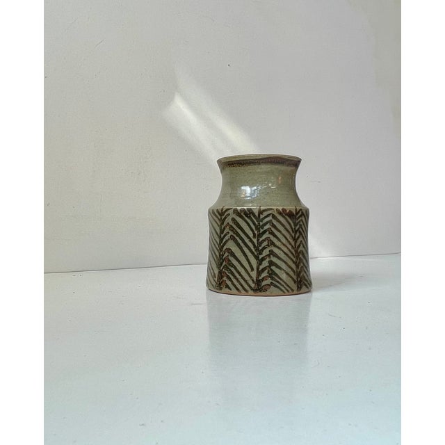 Beige Danish Modern Ceramic Vase by Eva Sjögren for L. Hjorth, 1960s For Sale - Image 8 of 8