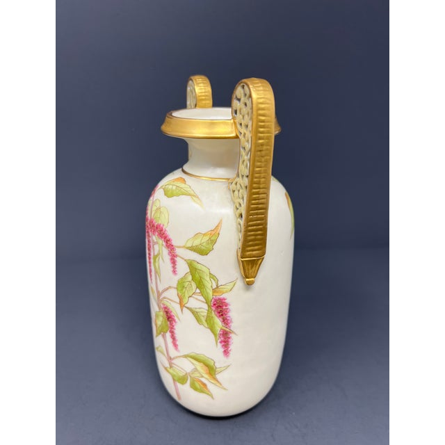 English Antique Royal Worcester Blush Ivory Porcelain Twin-Handled Aesthetic Movement Vase, England c.1900 For Sale - Image 3 of 8
