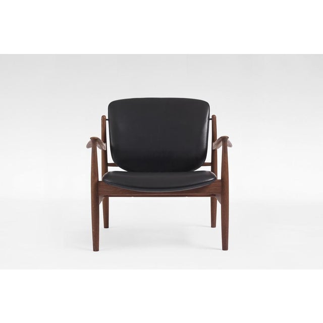 Finn Juhl’s FD136 France Chair (1950s) is a sculptural expression of Scandinavian modernism at its most human and refined....