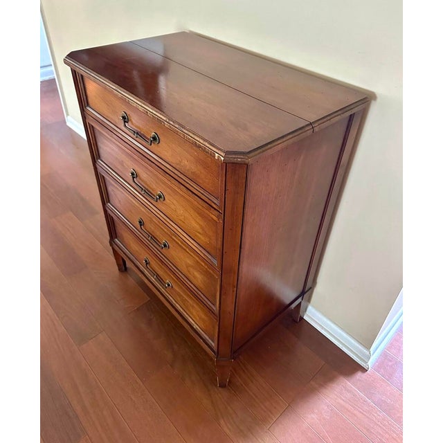 1950s Butler's Desk Chest of Drawers With Lift Top and Pull Out Desktop
