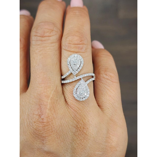 Modern 1.16 Ct Diamond Ring Size 6 For Sale - Image 3 of 8