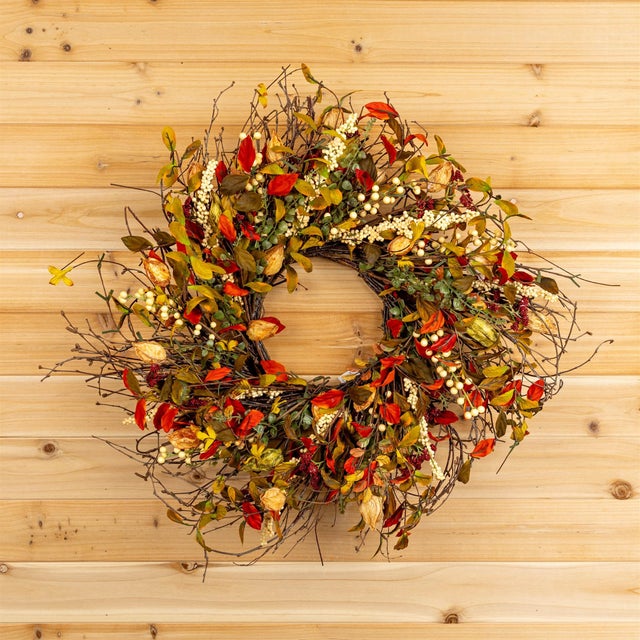 Welcome guests with a stunning blend of nature and artistry. The Cape Gooseberry Wreath is a beautifully crafted piece,...