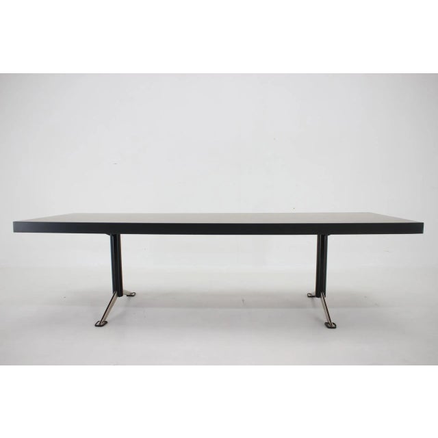 - new walnut veneer - newly lacquered.