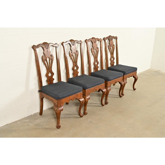 English Henredon Georgian Carved Solid Oak Dining Chairs, Set of Four For Sale - Image 3 of 16