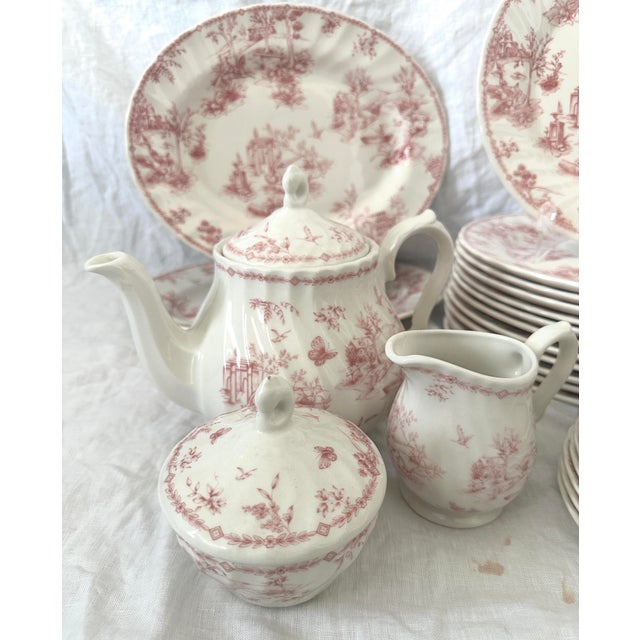 1980s Vintage Shabby Chic Queens "Chelsea Toile" Pink Dinnerware Set of 53 For Sale - Image 5 of 12