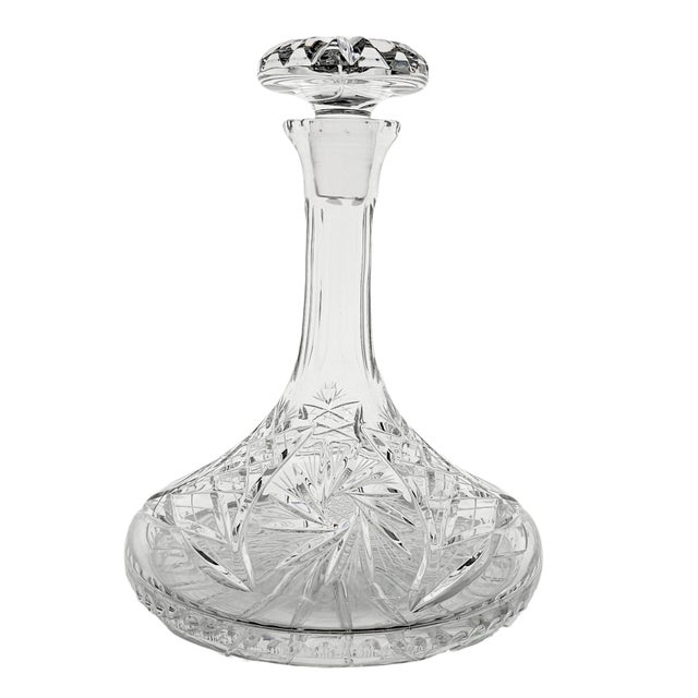 Vintage Cut Crystal Ship’s Decanter – Eleanor Pattern by American Cut – Faceted Dome Stopper – 34 Oz Barware Accent For Sale - Image 4 of 11