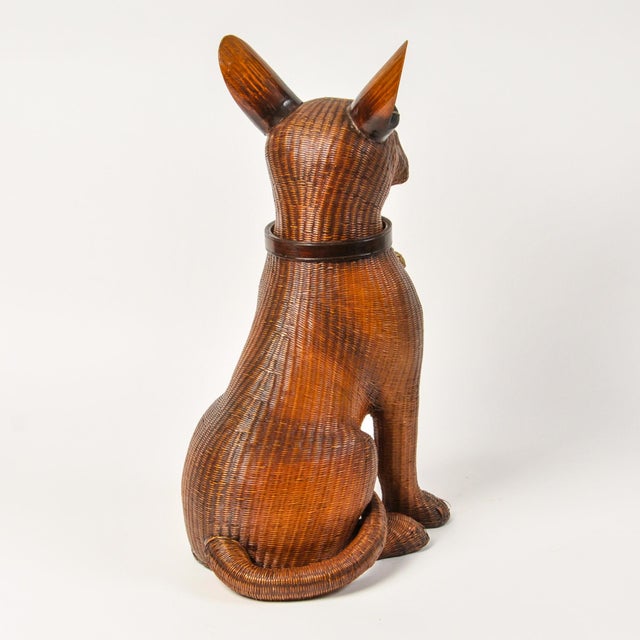 1970s Exquisite Vintage Woven Wicker Dog Basket Shanghai Handicrafts For Sale - Image 5 of 18