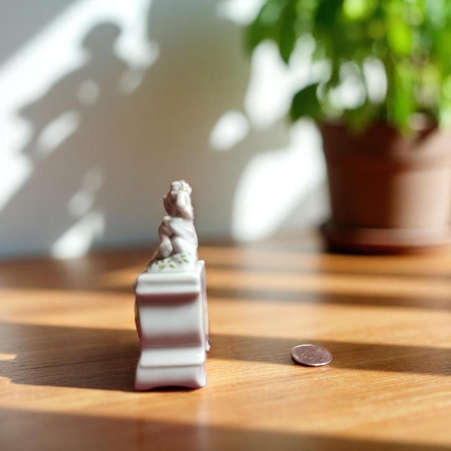 French 1986 Franklin Mint Louis V Cartel Clock - Miniature - Porcelain For Sale - Image 3 of 10