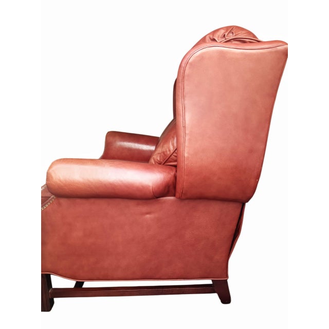 MotionCraft model 1760 Attorney Full grain Leather Recliner The MotionCraft Model 1760 Attorney Recliner blends executive...