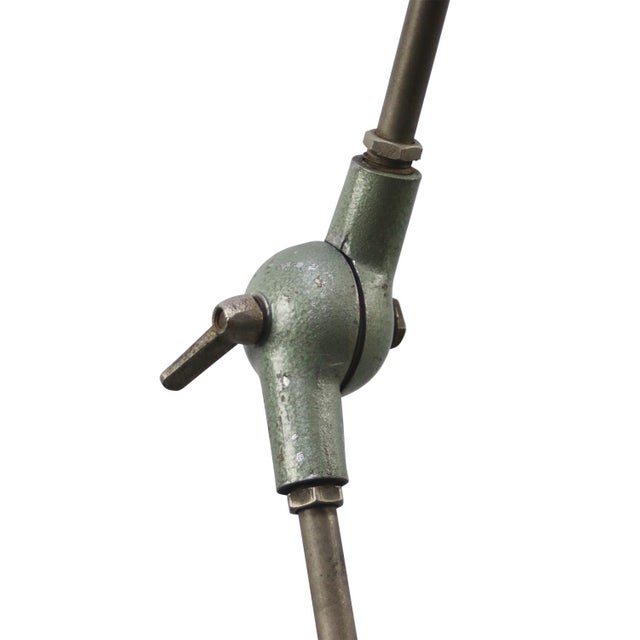 Vintage French Industrial Green Machinist Table Lamp from Lumina For Sale - Image 4 of 6