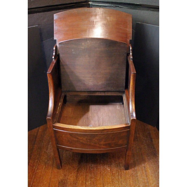 Traditional Late 18th Century Georgian Bedside Table Commode For Sale - Image 3 of 9