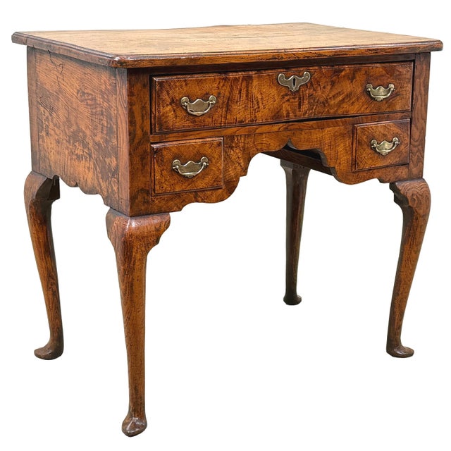 Georgian Quilted Elm Lowboy, 1720s For Sale - Image 10 of 12