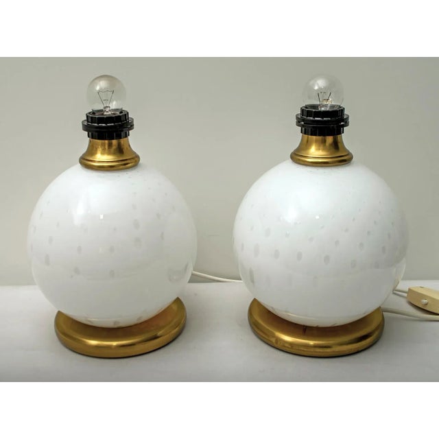 Mid-Century Brass and Murano Glass Table Lamps, 1970s, Set of 2 For Sale - Image 4 of 11