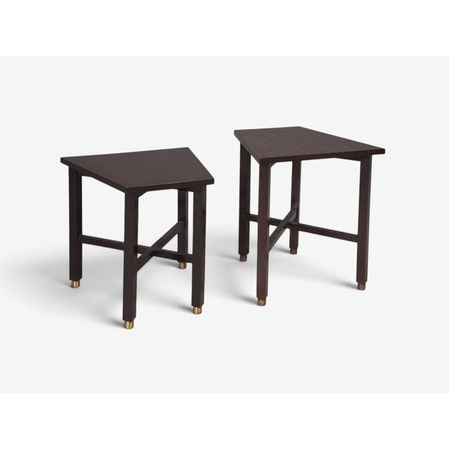 Edward Wormley, Wedge Side Tables, Mahogany, Brass, Usa, 1955 For Sale In New York - Image 6 of 13