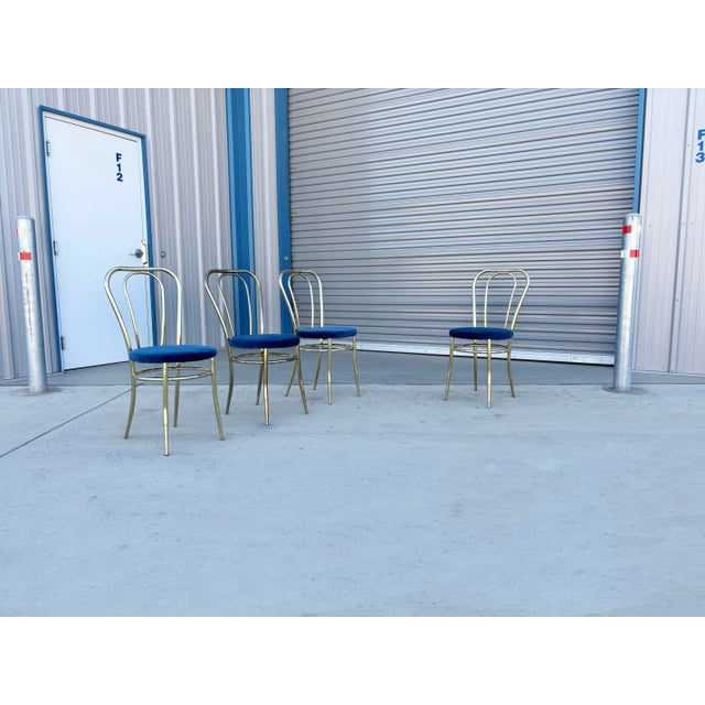Mid-Century Modern 1980s Set of 4 Vintage Hollywood Regency Brass & Royal Blue Velvet Dining Chairs For Sale - Image 3 of 16