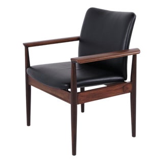 Diplomat 209 Armchair in Rosewood and Black Leather by Finn Juhl for France & Son, 1960s For Sale