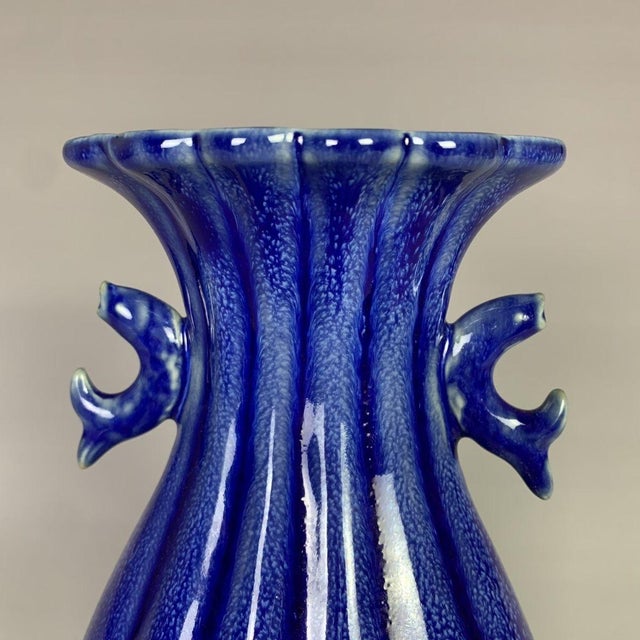 Art Deco Vintage Cobalt Blue Glazed Fluted Vase With Double Handles - 8.7" For Sale - Image 3 of 7